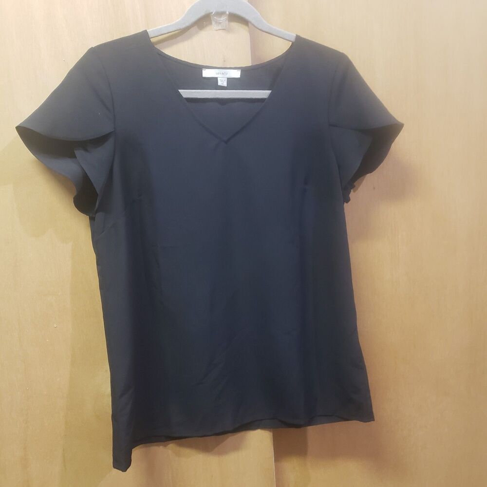 Lark & Ro Black v-neck blouse distinctive flutter sleeves M #ABC